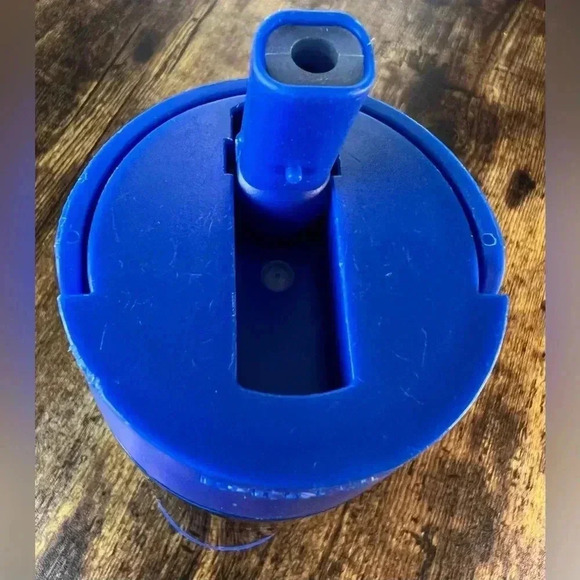 Victorias Secret | PINK Campus plastic water bottle - Picture 3 of 12